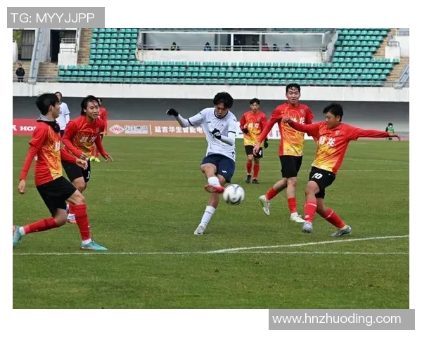 南京足球队进攻表现分析与防守漏洞探讨之路